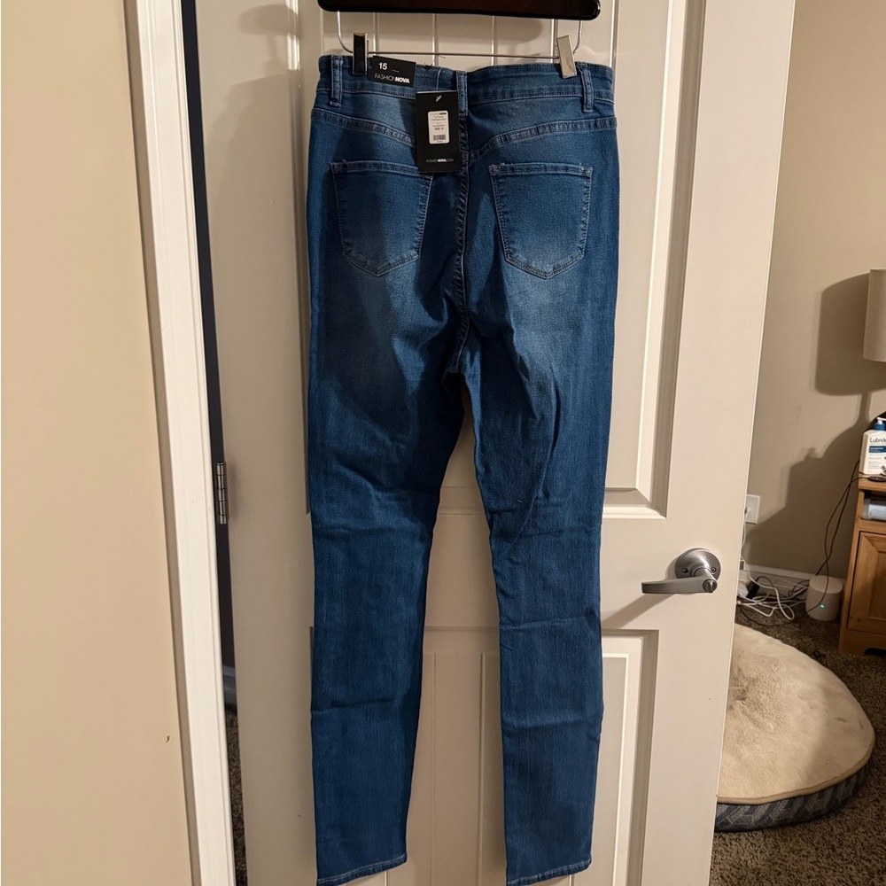 Fashion Nova Medium Wash High-Rise Skinny Jeans